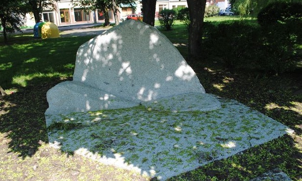 Obelisk w Rozwadowie