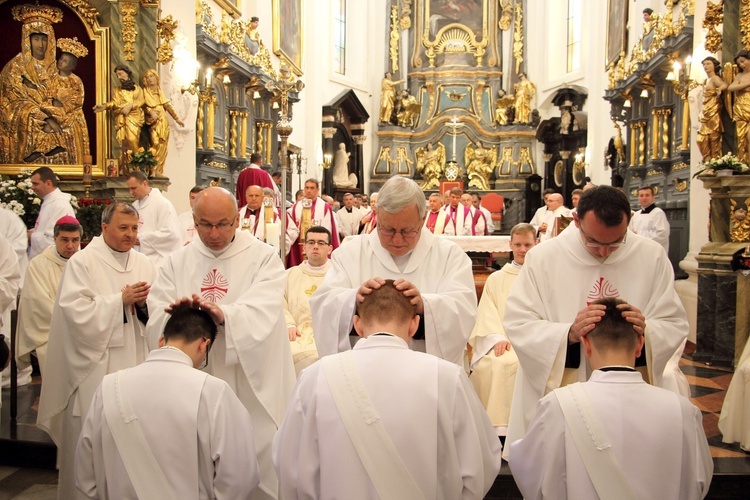 Święcenia kapłańskie w Łowiczu