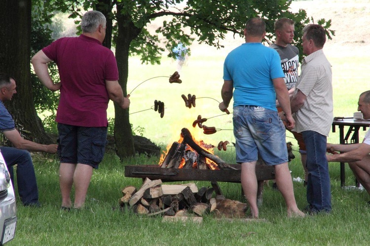 Piknik "Podaj łapę"