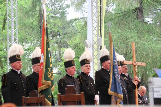 Nabożeństwo majowe na pielgrzymce w Piekarach Śląskich