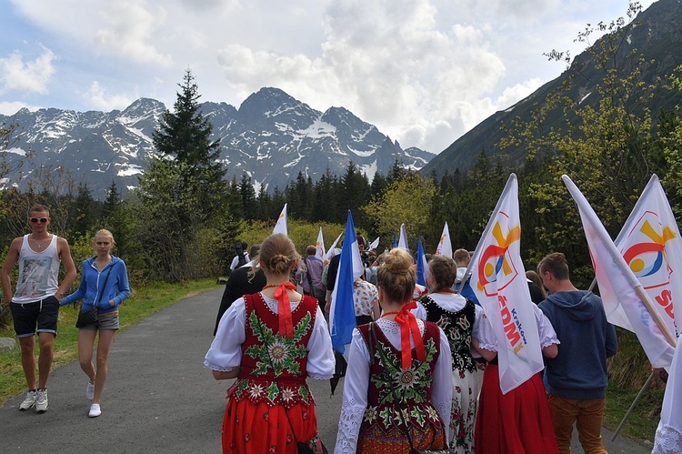 Z widokiem na góry