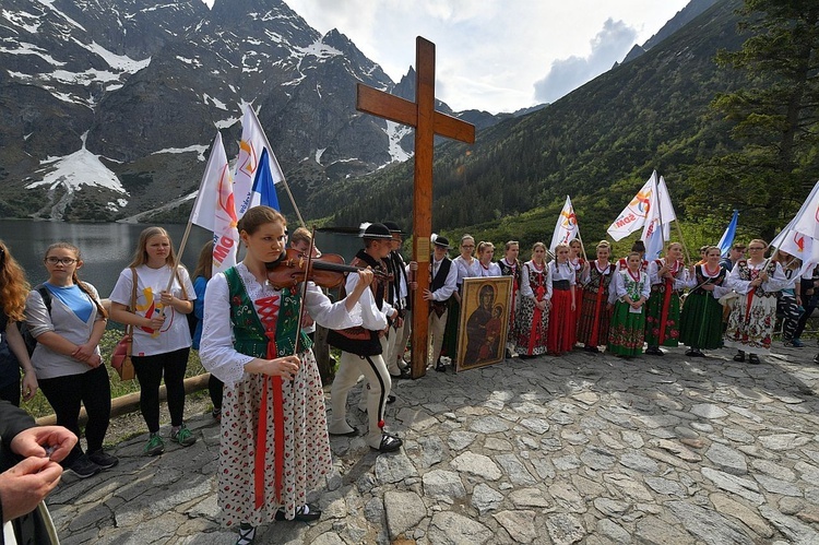 Z widokiem na góry