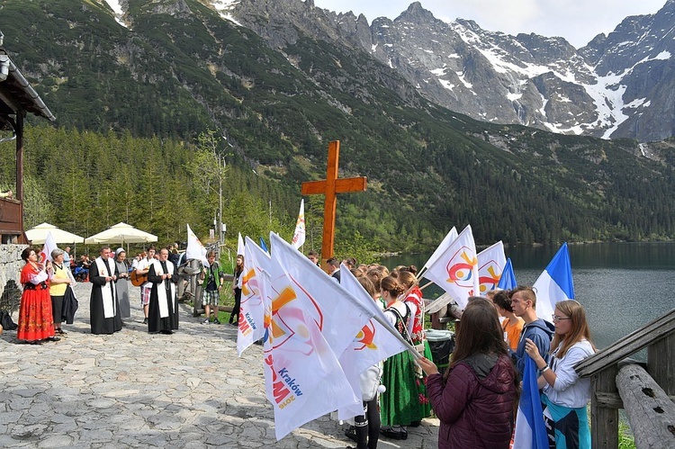 Z widokiem na góry