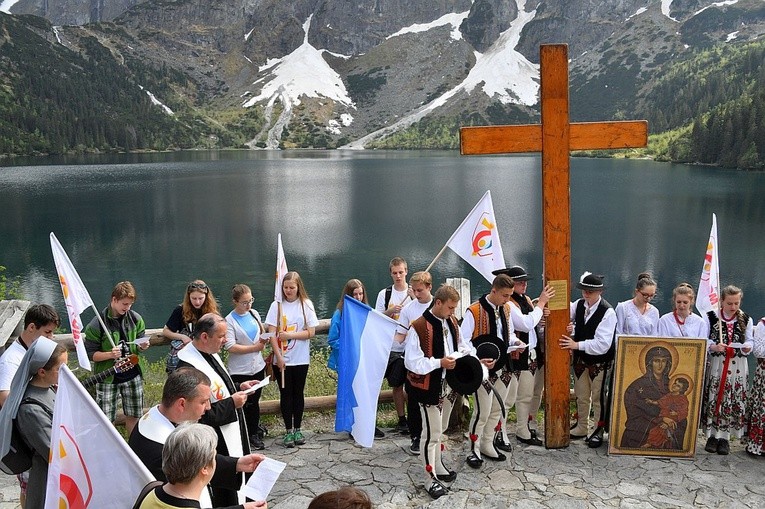 Z widokiem na góry