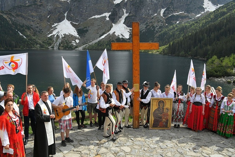 Z widokiem na góry