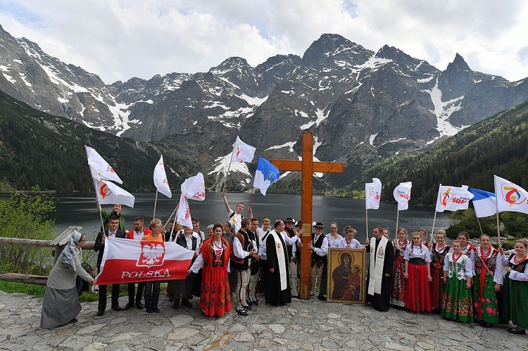 Z widokiem na góry