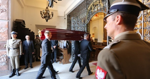 Pogrzeb symbolicznej matki Nieznanego Żołnierza 