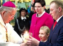 Jak podtrzymać płomień wiary i radości, który przyniosła nam Matka? Na zdjęciu: ntawiedzenie w parafii Strzygi.