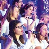 Chór parafialny to trzon każdej uroczystości w złotoryjskim sanktuarium.