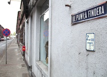 ►	Komunista Paweł Finder ma ulicę w centrum Świętochłowic.