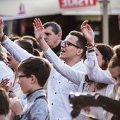 Występy przyciągnęły na tarnogórski rynek tłumy mieszkańców.