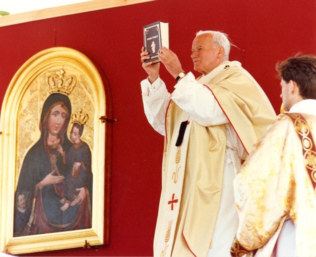 Msza św. na radomskim lotnisku