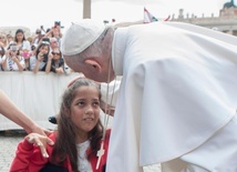 Franciszek: Miłosierdzie brudzi sobie ręce