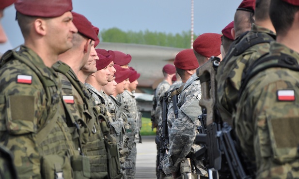 Macierewicz: Będzie zaciąg do obrony terytorialnej 