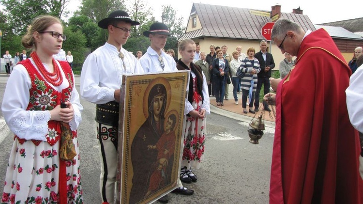 Peregrynacja symboli ŚDM w Czarnym Dunajcu - cz.1