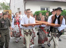 Peregrynacja symboli ŚDM w Czarnym Dunajcu - cz.1