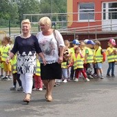 Teresa Walczak (z lewej) pracuje z przedszkolakami nieprzerwanie od 34 lat