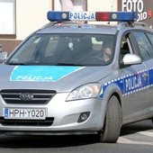 Policja zatrzymała 38 osób. Czterem postawiono zarzuty udziału w bójce