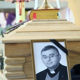 Pogrzeb ks. Wojciecha Mrochena