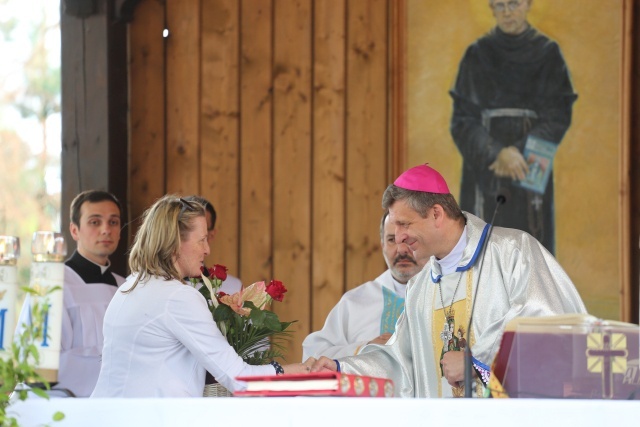 Pielgrzymka Fundacji im. Brata Alberta w Rychwałdzie