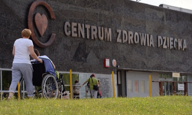 Pielęgniarki z CZD odkładają referendum