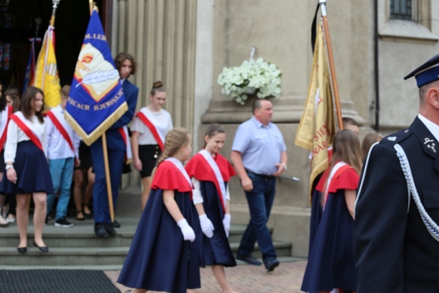 Ostatnie pożegnanie śp. ks. inf. Stanisława Dadaka w Wilamowicach