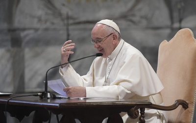 Papież: Kościół powinien wchodzić do polityki