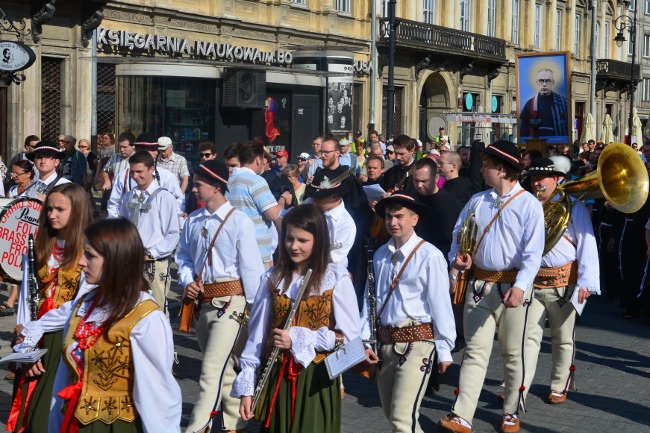 Procesja w IX Dzień Dziękczynienia