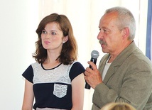 Imprezy kulturalne prowadzą Mariusz Pyrka i Agnieszka Mąkosa.