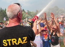 – Kto przyjdzie z pomocą w upalny dzień jak nie strażacy?!
