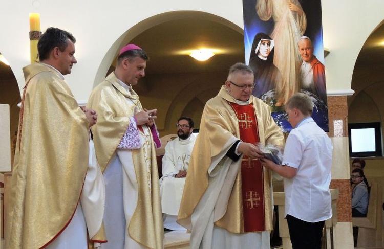 Poświęcenie Drogi Światła w Cygańskim Lesie