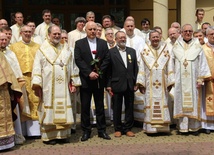 Do Turna przyjechało 56 duchownych. W środku: Bogdan Tchórz