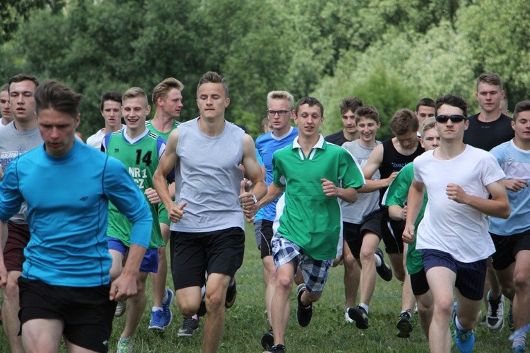 Bieg dla uczczenia 1050. rocznicy chrztu Polski, cz. I