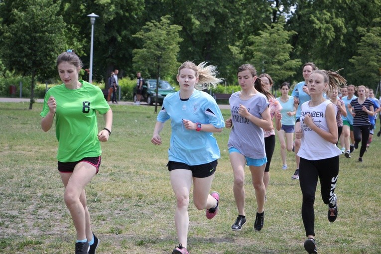 Bieg dla uczczenia 1050. rocznicy chrztu Polski, cz. I