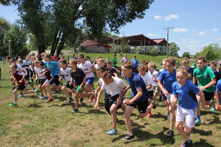 Bieg dla uczczenia 1050. rocznicy chrztu Polski, cz. I