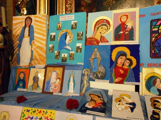 Maryjny konkurs plastyczny