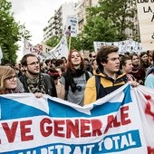 We Francji nie ustają protesty przeciwko zmianom w Kodeksie pracy. Na zdjęciu jedna z demonstracji w Paryżu.
