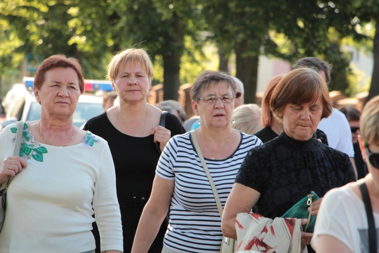 Pielgrzymka do Bramy Miłosierdzia w Łowiczu