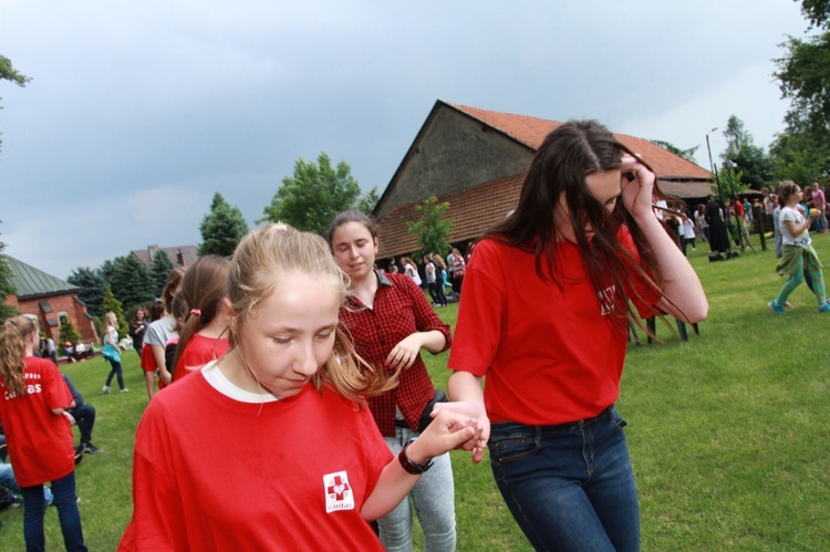 Zjazd Szkolnych Kół Caritas w Zabawie