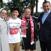 Od lewej: s. Ines Domszy, Sławomir Błachut, ks. Sebastoan Rucki i ks. Krzysztof Rębisz
