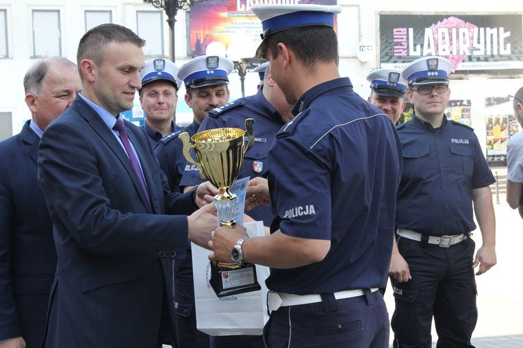 Zmagania policjantów