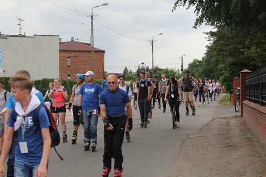 Pielgrzymka rolkowa do Rud (Paniówki)