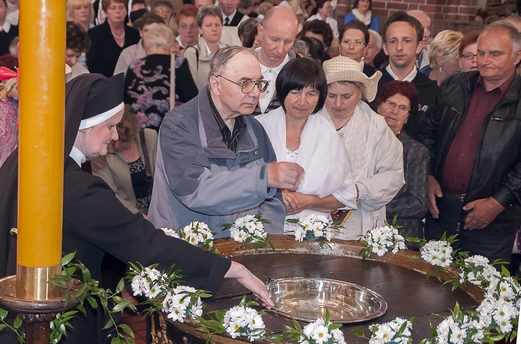 Celebracja odnowienia przyrzeczeń chrztu 