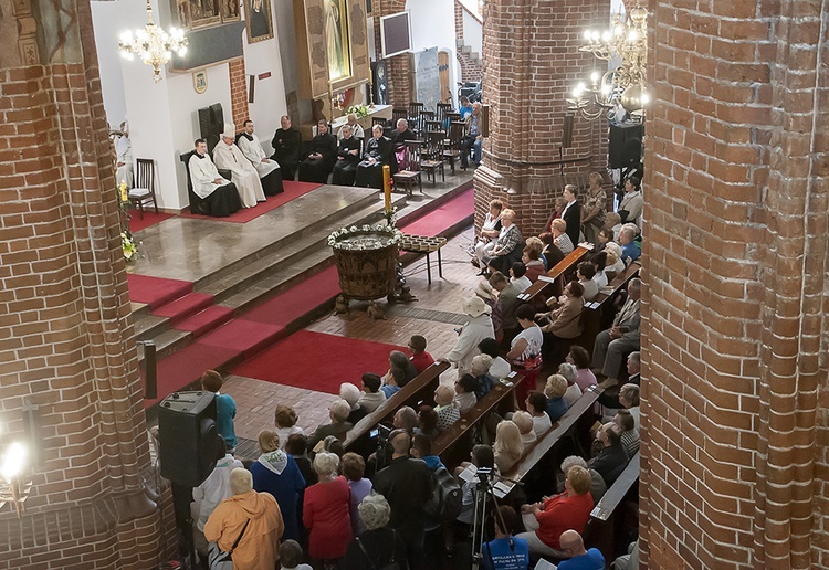 Celebracja odnowienia przyrzeczeń chrztu 