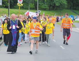 W drodze na Jasną Górę w sercach pielgrzymów dzieją się wielkie rzeczy.