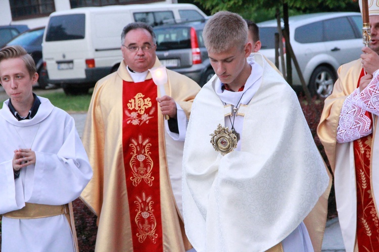 Ołtarz św. Antoniego w Męcinie