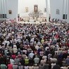 ▼	W pielgrzymce archidiecezjalnej do Łagiewnik wzięło udział ponad 3 tys. wiernych.