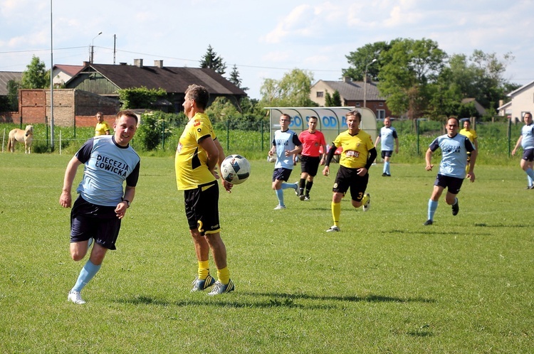 Mecz księży z oldbojami Widzewa Łódź