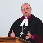 ▲	Bp Waldemar Pytel wygłosił kazanie podczas liturgii poświęcenia kaplicy.