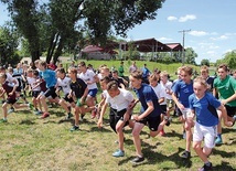 ►	Młodzi biegacze rywalizowali na symbolicznym dystansie 1050 m.